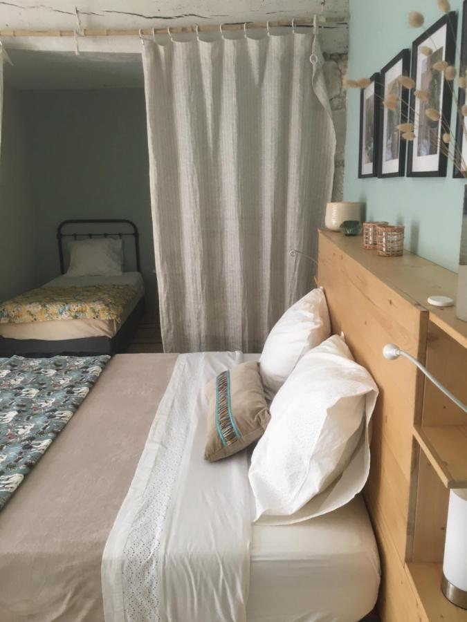 Les 3 Echoppes Bed & Breakfast Charge Luaran gambar